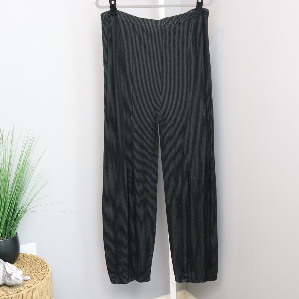 Loose Your Mind Berlin Black Pinstripe Pleated Pants XL Elastic Hem